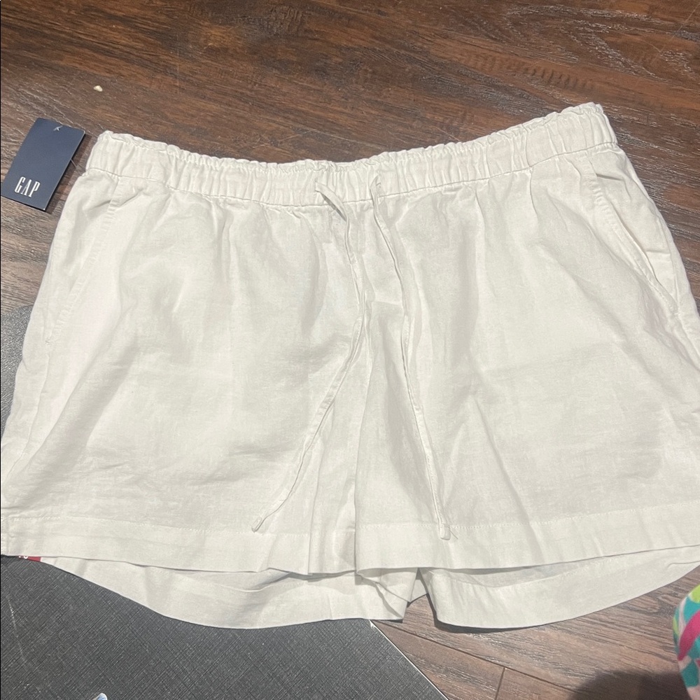 GAP Women's Off-White Linen Drawstring Shorts